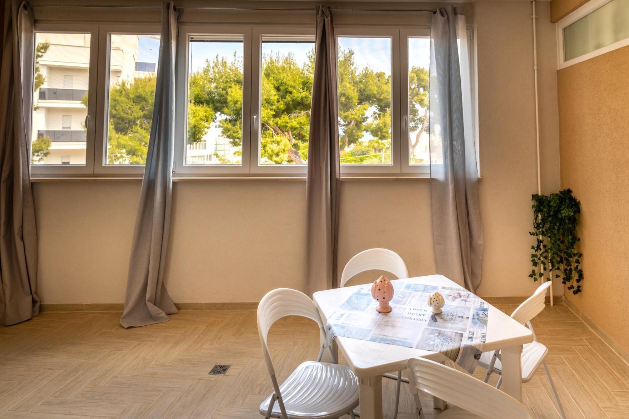Monopoli Favolosa - Spacious 100Mq Apt. W/ Parking Eksteriør bilde