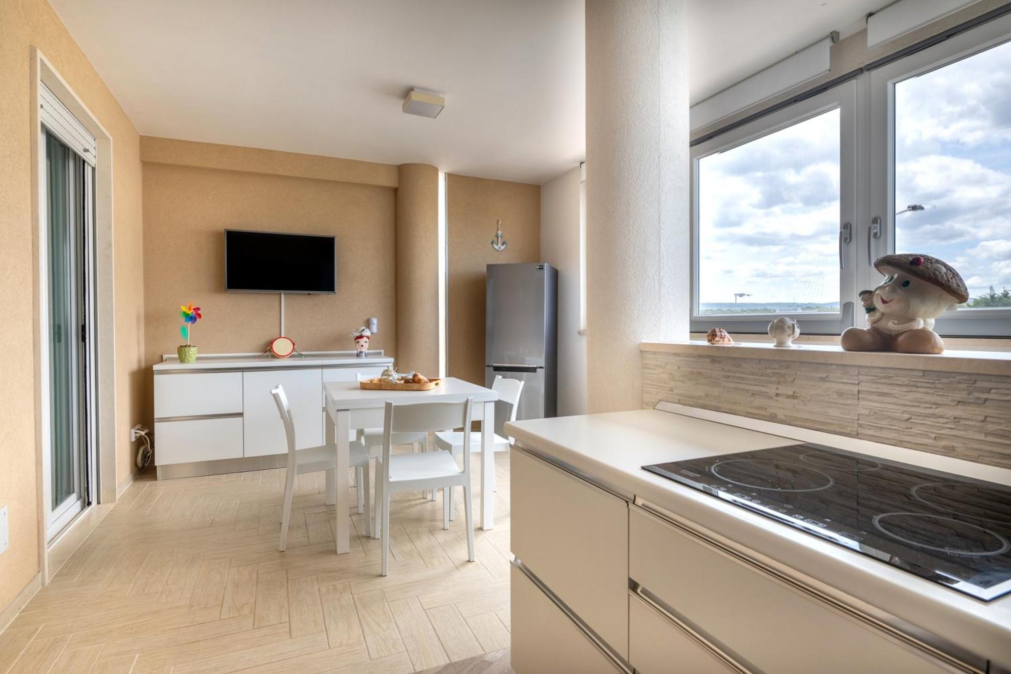 Monopoli Favolosa - Spacious 100Mq Apt. W/ Parking Eksteriør bilde